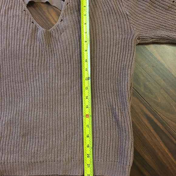 LOVE BY DESIGN Soft & Cozy Tan Knit Open Back V Neck Sweater - Picture 11 of 12